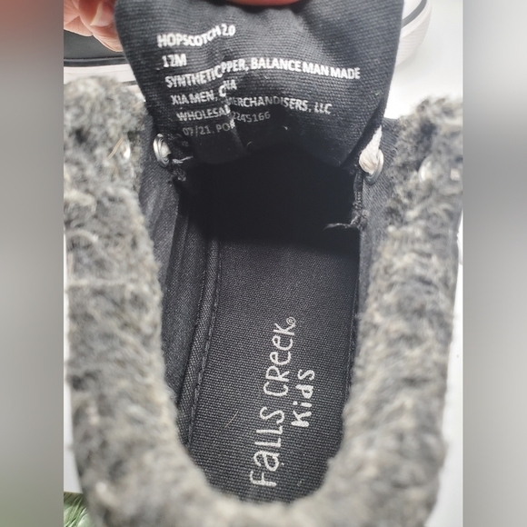 Falls Creek mid top toddler leather sneakers size 12M - Picture 11 of 11